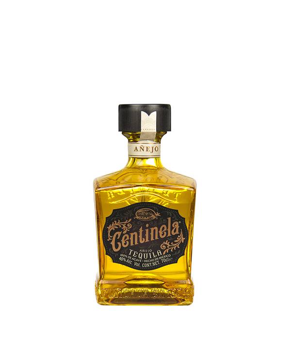 Centinela Anejo 40% 0,7 l (karton)